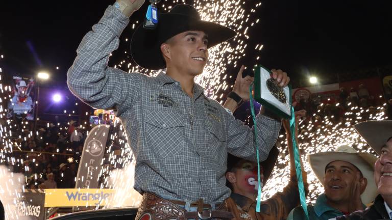 Archivo Rodeo Capital.- Alfredo Ruvalcaba conquistó a Cat Bird por segunda ocasión. Además de él, solo Edgar Salazar y Luis Porto han conseguido la hazaña.