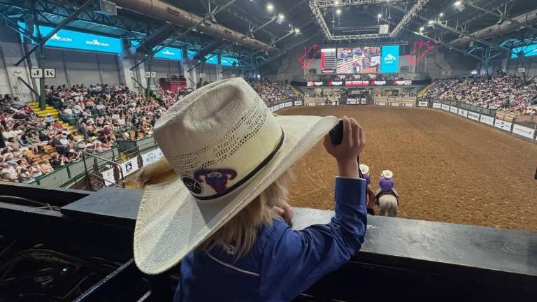 Iniciar a un niño en las disciplinas del rodeo requiere mucha paciencia y pasión por el deporte.