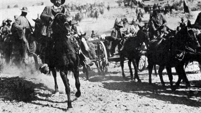 Pancho Villa montando a Siete Leguas, uno de los caballos más famosos en la historia de México.