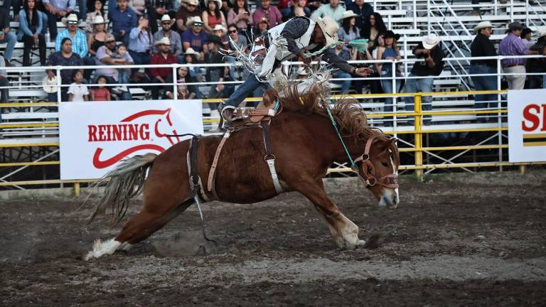 Jinetes de cuatro entidades se enfrentarán en la Arena 8 Segundos este domingo a partir de las 17:00 horas.