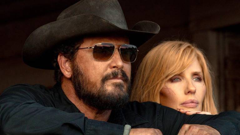 Cole Hauser y Kelly Reilly seguirán juntos en Dutton Ranch tras lo sucedido en la temporada final con el rancho familiar.