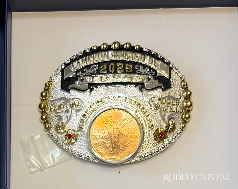 $!Con fuerza, técnica y valentía: Brillan estrellas en el Rodeo Saltillo