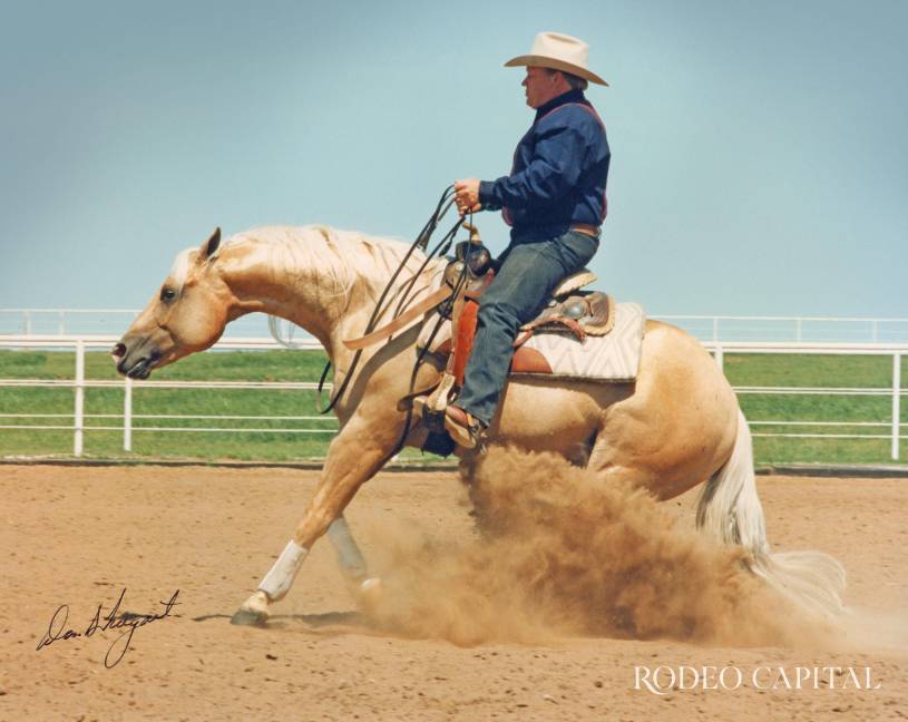 $!Shining Spark montado por Tim McQuay, con quien en 1993 conquistó su primer gran triunfo, el AQHA Junior Reining World Championship.