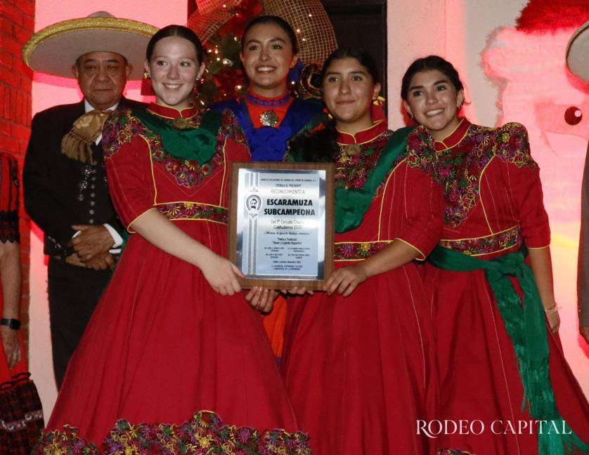 $!Escaramuza Charra de Saltillo Juvenil, subcampeona del Noveno Circuito Charro.