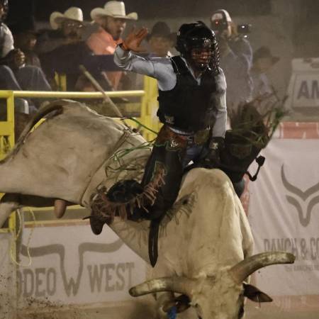 Los municipios de la región sureste se preparan para vivir las emociones del rodeo y los bailes durante la Semana Santa.