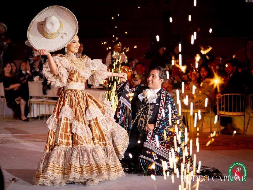 $!Estefanía I realizó el baile del Jarabe Ranchero, acompañada por Daniel Zárate Fernández.