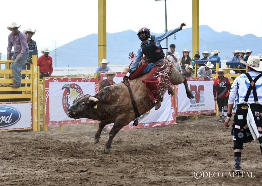 $!Néstor Valtierra es el campeón de Xtreme Bull Rider