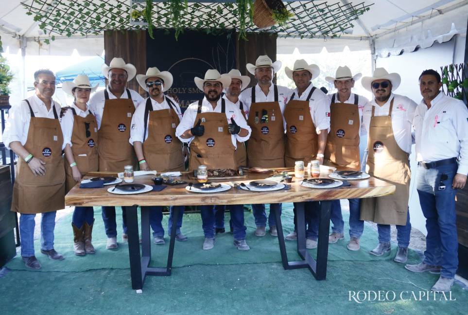 $!Holy Smoke Mates, de Saltillo, equipo que logró el segundo lugar en la categoría Costillar de cerdo.