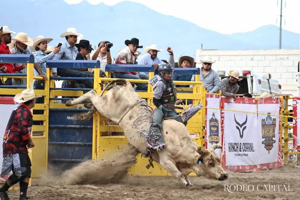 $!Néstor Valtierra es el campeón de Xtreme Bull Rider