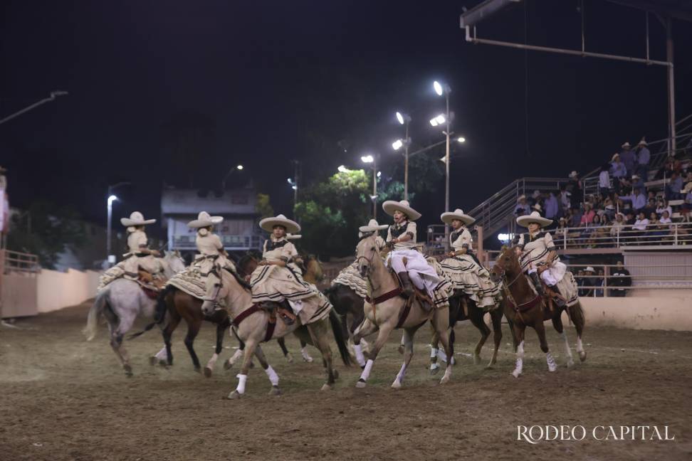 $!Gana Sierra de Zapalinamé la Charreada Nocturna Universitaria