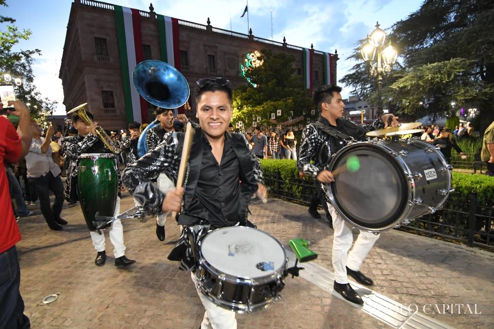 $!De botas y sombrero, concluyen el mes de la juventud