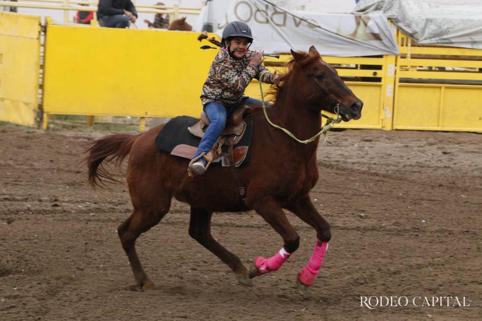 $!Se preparan jinetes para Campeonato Nacional de Barriles