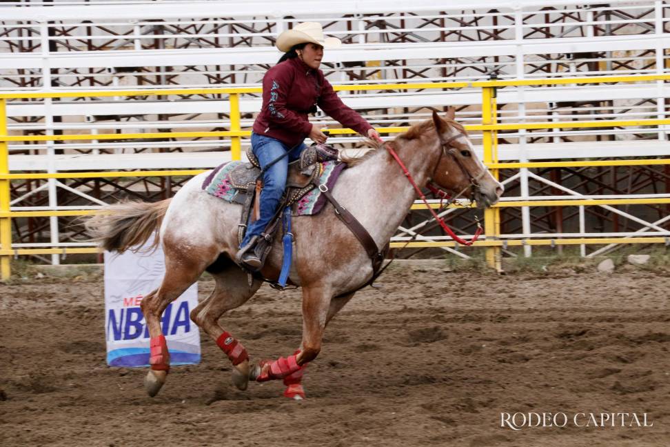 $!Se preparan jinetes para Campeonato Nacional de Barriles