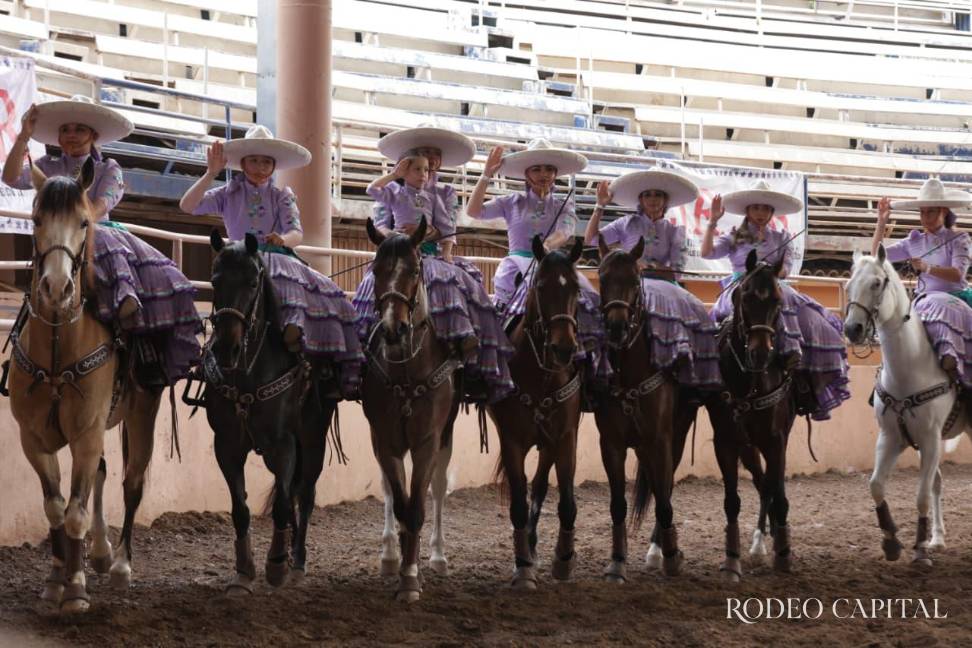 $!Ingresa don Macario González al Salón de la Fama de la Federación Mexicana de Charrería