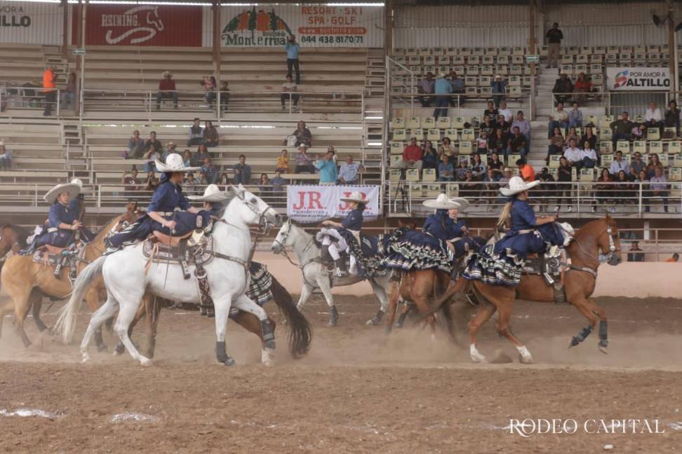 $!Ingresa don Macario González al Salón de la Fama de la Federación Mexicana de Charrería