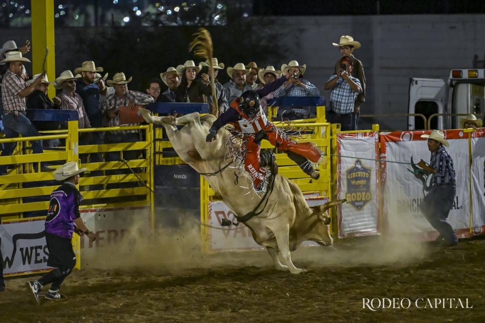 $!Viven tarde de intensas emociones en el Circuito Wrangler