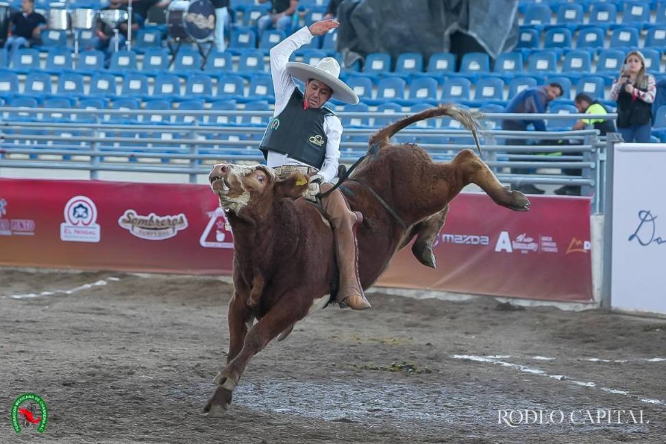 $!El tricampeón nacional Enrique Jiménez Martínez logró 296 puntos.