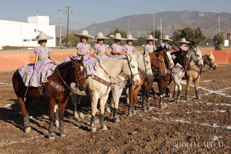 $!La disciplina es parte de su entrenamiento, sin dejar de lado su espíritu de niñas.