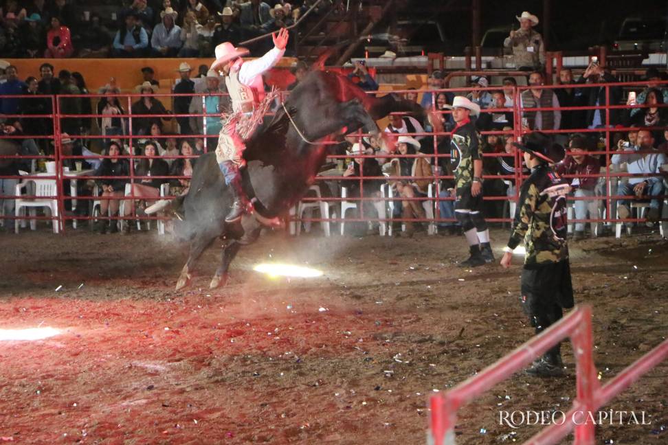 $!Alfonso Orozco triunfa en el Súper Bull de Acuña