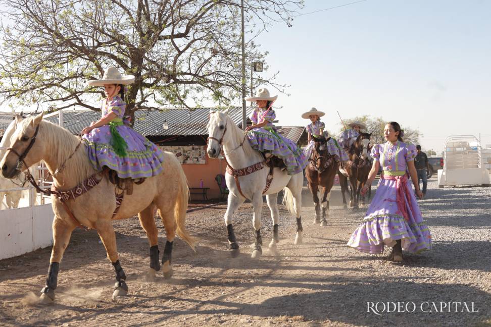 $!Lo que inició como un juego, ahora es un compromiso de disciplina y entrega en el ruedo.