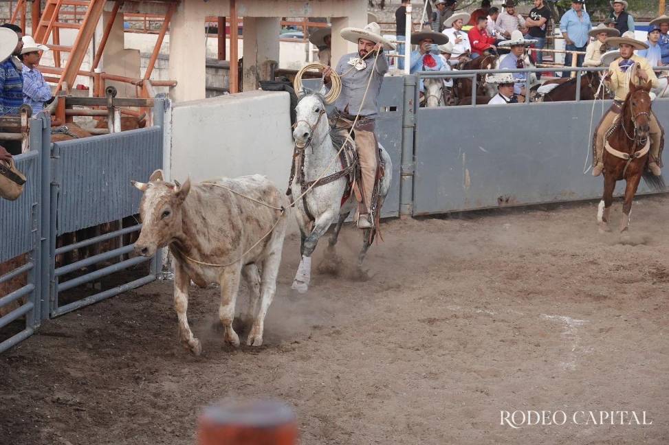 $!Roberto estuvo en Saltillo en los equipos José Palacios, La Herradura y Charros del Paraíso.