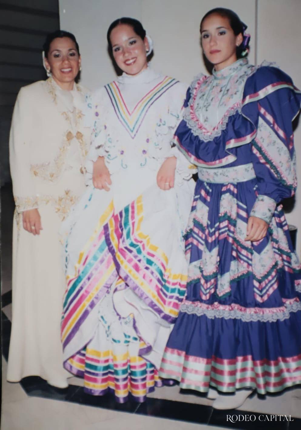 $!Con sus hijas Liliana y Lupitina.